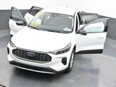 Thumbnail of 2024 Oxford White Ford Escape