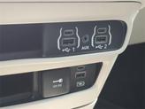 Thumbnail of 2022 Brilliant Black Crystal Pearlcoat Chrysler Pacifica