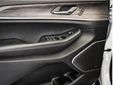 Thumbnail of 2022 Bright White Clearcoat Jeep Grand Cherokee