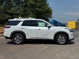 Thumbnail of 2025 Everest White P Nissan Pathfinder