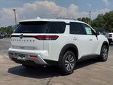 Thumbnail of 2025 Everest White P Nissan Pathfinder