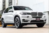 Thumbnail of 2017 Alpine White BMW X5