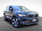 Photo of 2025 Onyx Black Volvo XC40