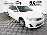 Photo of 2012 Super White Toyota Camry