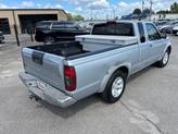 Thumbnail of 2001 Silver Ice Clearcoat Metallic Nissan Frontier