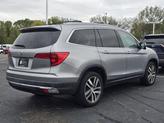 Thumbnail of 2017 Gray Honda Pilot
