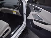 Thumbnail of 2025 Platinum White Pearl Acura RDX