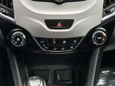 Thumbnail of 2018 Summit White Chevrolet Cruze