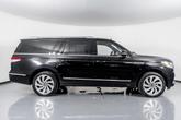 Thumbnail of 2022 Infinite Black Metallic Clearcoat Lincoln Navigator