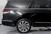 Thumbnail of 2022 Infinite Black Metallic Clearcoat Lincoln Navigator