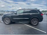 Thumbnail of 2018 Diamond Black Crystal Pearlcoat Jeep Grand Cherokee