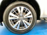 Thumbnail of 2019 Brilliant Silver Metallic Nissan Pathfinder