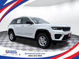 Photo of 2025 Bright White Clearcoat Jeep Grand Cherokee