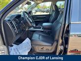 Thumbnail of 2017 Brilliant Black Crystal Pearlcoat RAM 1500