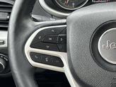 Thumbnail of 2018 Bright White Clearcoat Jeep Cherokee