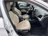 Thumbnail of 2018 Bright White Clearcoat Jeep Cherokee