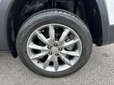 Thumbnail of 2018 Bright White Clearcoat Jeep Cherokee