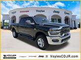 Photo of 2025 Diamond Black Crystal Pearlcoat RAM 2500