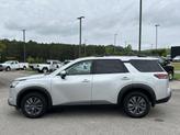 Thumbnail of 2022 Brilliant Silver Metallic Nissan Pathfinder
