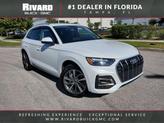 Photo of 2021 Glacier White Metallic Audi Q5