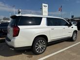 Thumbnail of 2022 White Frost Tri-Coat GMC Yukon XL