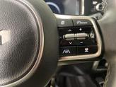 Thumbnail of 2023 Glacial White Pearl Kia Sorento