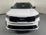 Thumbnail of 2023 Glacial White Pearl Kia Sorento