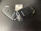 Thumbnail of 2023 Glacial White Pearl Kia Sorento