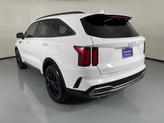 Thumbnail of 2023 Glacial White Pearl Kia Sorento
