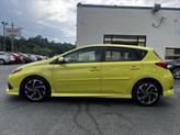 Thumbnail of 2017 Spring Green Toyota Corolla iM