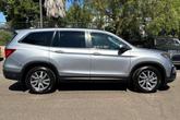 Thumbnail of 2019 Lunar Silver Metallic Honda Pilot