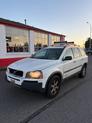 Photo of 2004 Ice White Volvo XC90