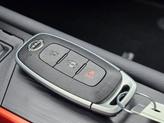 Thumbnail of 2025 2t Ylw Blk Roof Nissan Kicks