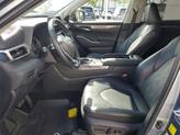 Thumbnail of 2022 Moon Dust Toyota Highlander