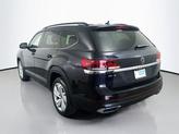 Thumbnail of 2021 White Volkswagen Atlas