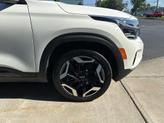 Thumbnail of 2024 Clear White/Black Roof Kia Seltos