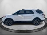Thumbnail of 2015 White Platinum Clearcoat Metallic Ford Explorer