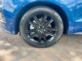 Thumbnail of 2022 Blue Ford Edge
