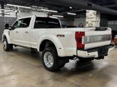 Thumbnail of 2018 White Platinum Metallic Tri-Coat Ford F-450