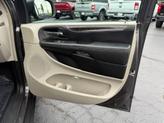 Thumbnail of 2015 Granite Crystal Metallic Clearcoat Chrysler Town & Country