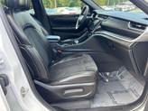 Thumbnail of 2024 Bright White Clearcoat Jeep Grand Cherokee L