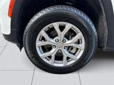 Thumbnail of 2022 Bright White Clearcoat Jeep Grand Cherokee