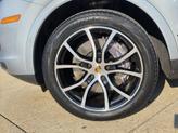 Thumbnail of 2021 Dolomite Silver Metallic Porsche Cayenne