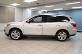 Thumbnail of 2018 Brilliant Silver Metallic Nissan Pathfinder