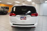 Thumbnail of 2018 Bright White Clearcoat Chrysler Pacifica