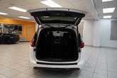 Thumbnail of 2018 Bright White Clearcoat Chrysler Pacifica