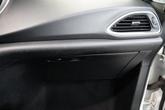 Thumbnail of 2018 Bright White Clearcoat Chrysler Pacifica