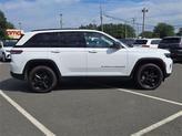 Thumbnail of 2023 Bright White Clearcoat Jeep Grand Cherokee