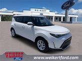 Photo of 2023 Snow White Pearl Kia Soul