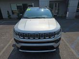 Thumbnail of 2025 Silver Zynith Metallic Clearcoat Jeep Compass